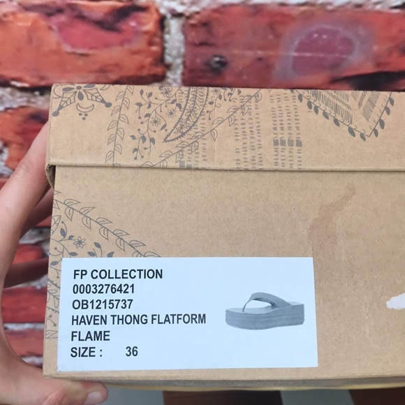 Free People Haven Thong Flatform Leather Sandals / Flip Flops in Flame - Picture 12 of 15